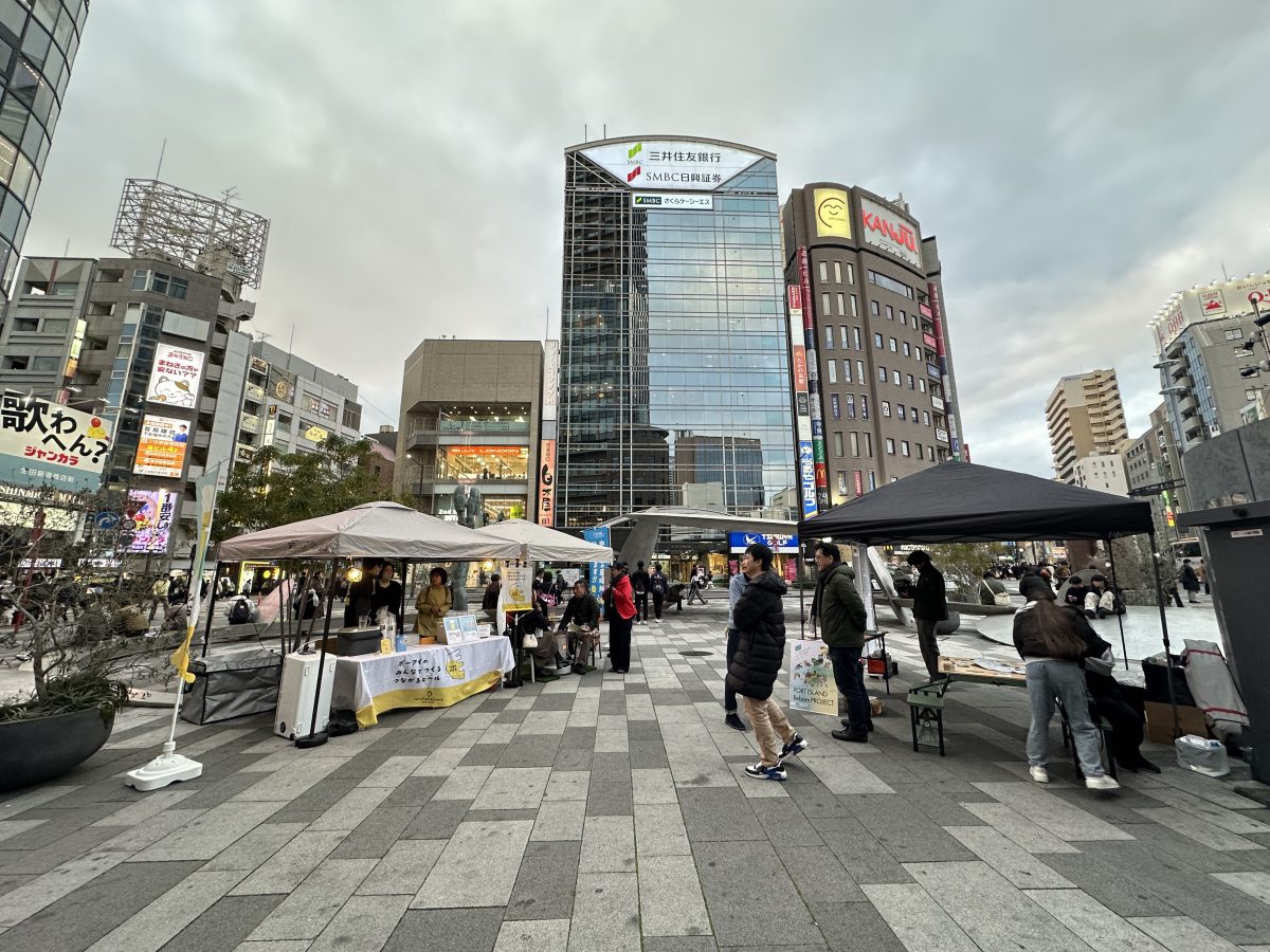 神戸・三宮「サンキタ広場」が賑わう！話題の“ポーアイビール”も？