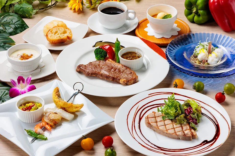 神戸三宮東急REIホテル「トリコ」で夏のランチコース！サーロインもシーフードも食べ放題